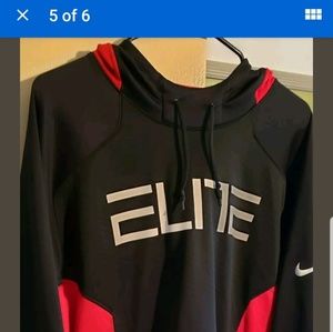 NIKE Elite Hooded Sweatshirt